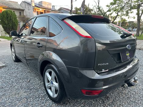 Ford Focus 1.6 S/SE/SE Plus Flex 8V/16V  5p