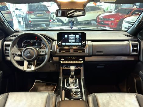 Mitsubishi Triton Katana 2.4 CD 4x4 TB Diesel Aut.