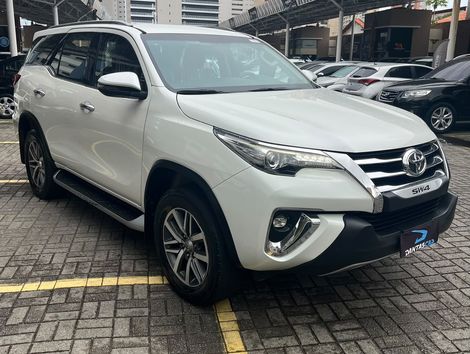Toyota Hilux CD SRX 4x4 2.8 TDI 16V Diesel Aut.