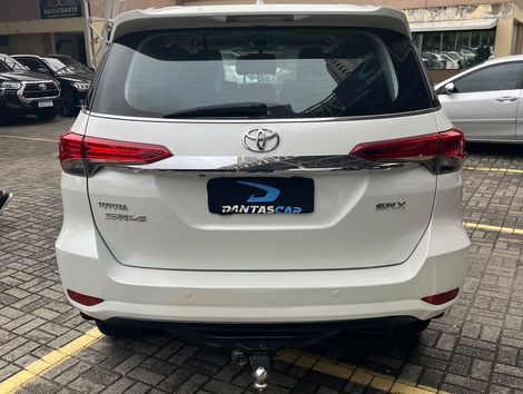 Toyota Hilux CD SRX 4x4 2.8 TDI 16V Diesel Aut.