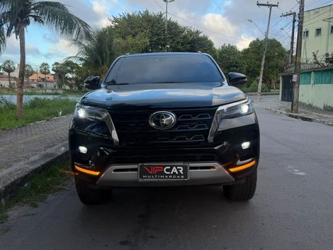 Toyota Hilux SW4 SRX 4x4 2.8 TDI 16V Dies. Aut.