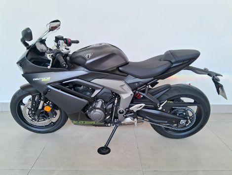 TRIUMPH DAYTONA 660