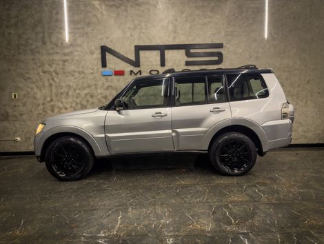 Mitsubishi Pajero GLS Full 3.8 V6 250cv 5p Aut.