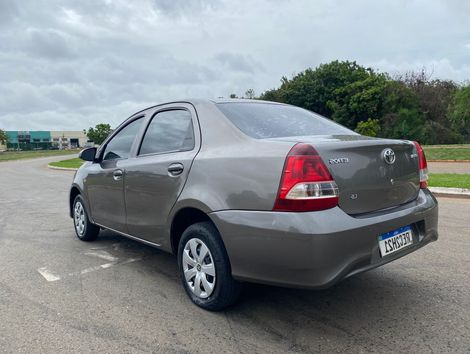 Toyota ETIOS X Sedan 1.5 Flex 16V 4p Aut.