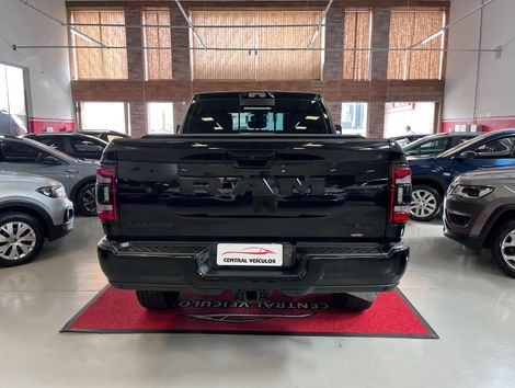 RAM 2500 LARAM. 6.7 NIGHT ED. TB CD 4x4 Die.