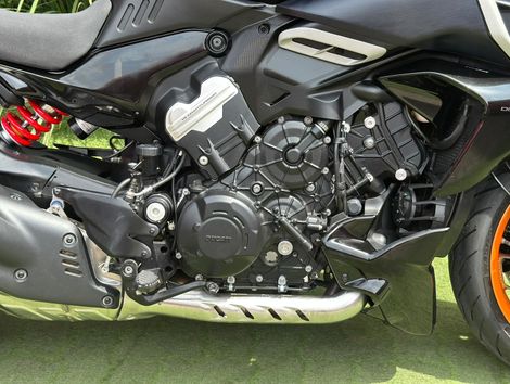 Ducati DIAVEL V4 1158