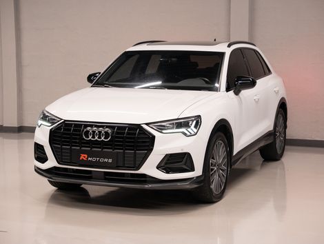 Audi Q3 Black Ed. 1.4 TFSI Flex/Black S-tron.