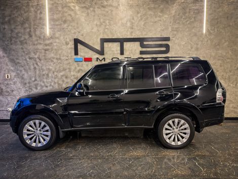 Mitsubishi Pajero HPE Full 3.2 4x4 T.I.Dies. 5p Aut