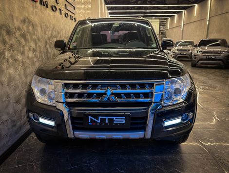 Mitsubishi Pajero HPE Full 3.2 4x4 T.I.Dies. 5p Aut