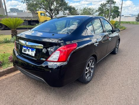 Nissan VERSA SL 1.6 16V FlexStart 4p Aut.