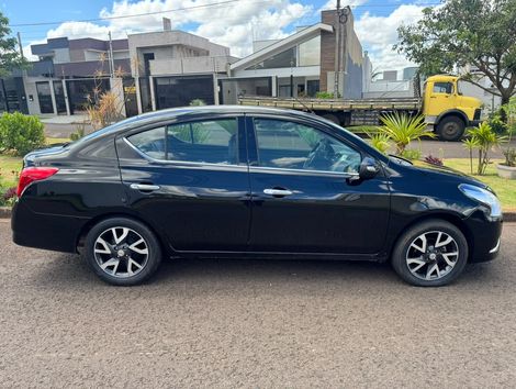 Nissan VERSA SL 1.6 16V FlexStart 4p Aut.
