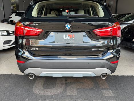 BMW X1 SDRIVE 20i X-Line 2.0 TB Active Flex