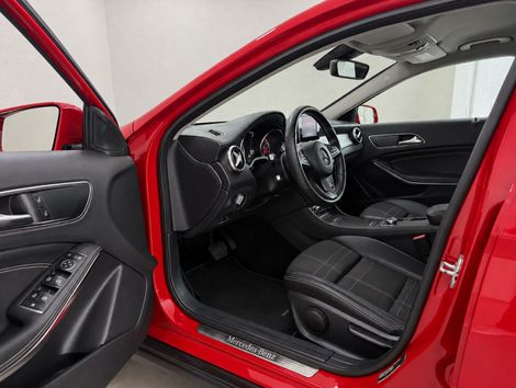 Mercedes GLA-200 Advance 1.6/1.6 TB 16V Flex Aut.