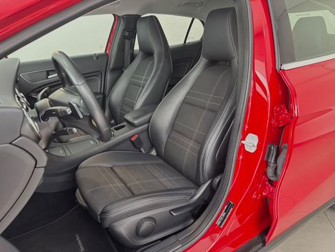 Mercedes GLA-200 Advance 1.6/1.6 TB 16V Flex Aut.