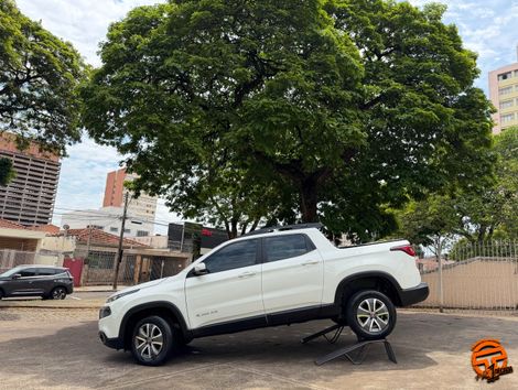 Fiat Toro Freedom 1.8 16V Flex Aut.