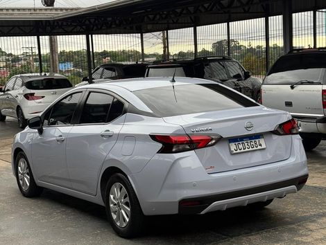 Nissan VERSA Sense 1.6 16V Flex Aut.