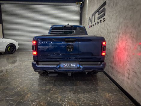 RAM 1500 LIMITED NIGHT EDITION 5.7 4x4 Aut.