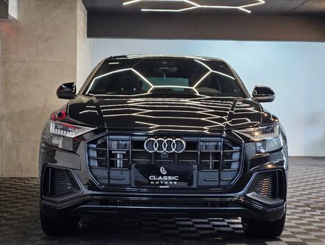 Audi Q8 Perf.Black 3.0 TFSI Quat. S-tr/(Híb.)
