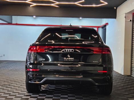 Audi Q8 Perf.Black 3.0 TFSI Quat. S-tr/(Híb.)