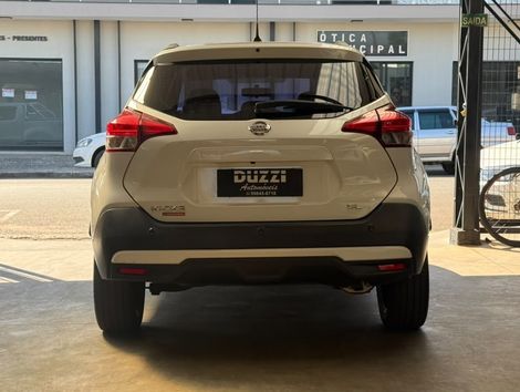 Nissan KICKS SL 1.6 16V FlexStar 5p Aut.