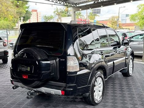 Mitsubishi Pajero HPE Full 3.2 4x4 T.I.Dies. 5p Aut