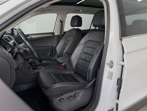 VolksWagen TIGUAN Allspac Comf 250 TSI 1.4 Flex