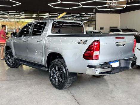 Toyota Hilux CD SR 4x4 2.8 TDI Diesel Aut.