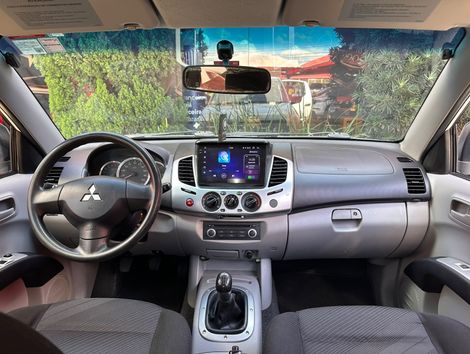 Mitsubishi L200 Triton HLS 2.4 Flex 16V CD Mec.