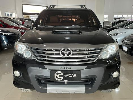 Toyota Hilux SW4 SRV D4-D 4x4 3.0 TDI Dies. Aut