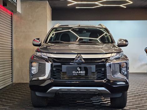 Mitsubishi Triton HPE-S 2.4 CD 4x4 TB Diesel Aut.