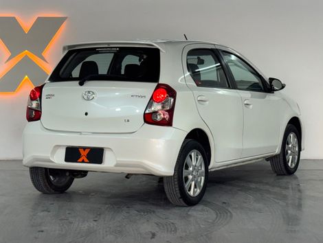 Toyota ETIOS X Plus 1.5 Flex 16V 5p Mec.