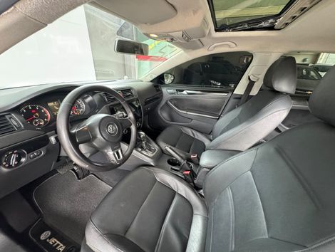 VolksWagen JETTA Comfortline 2.0 T.Flex 8V 4p Tipt.