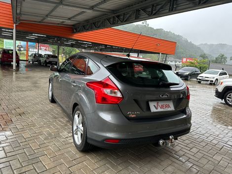 Ford Focus 2.0 16V/SE/SE Plus Flex 5p Aut.