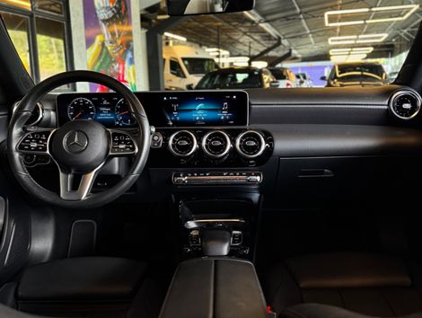 Mercedes A 250 2.0 TB Hatch Vision
