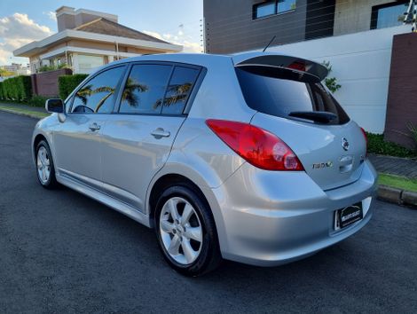 Nissan TIIDA SL 1.8/1.8 Flex 16V Aut.