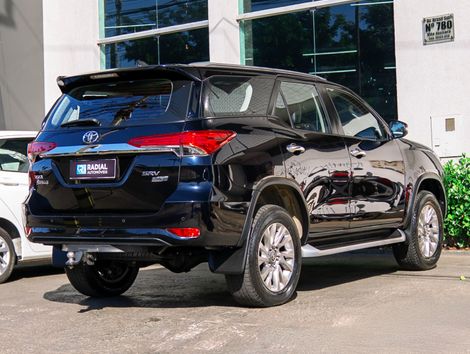Toyota Hilux SW4 SRV 4x2 2.7 Flex 16V Aut.