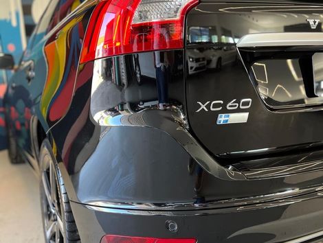 Volvo XC 60 T-5 R-DESIGN 2.0 FWD 5p