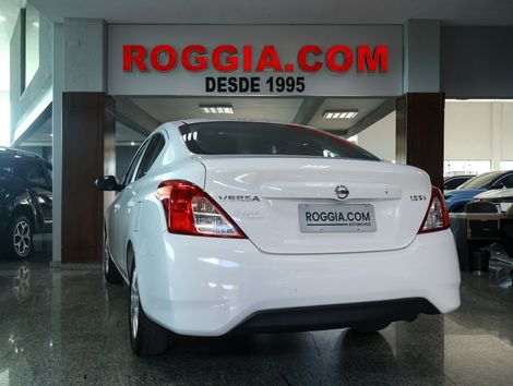 Nissan VERSA SV 1.6 16V FlexStart 4p Mec.