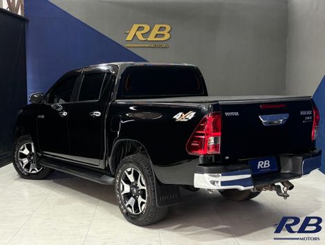 Toyota Hilux CD SRX 4x4 2.8 TDI 16V Diesel Aut.