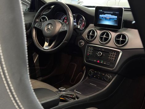 Mercedes GLA 200 Advance 1.6/1.6 TB 16V Flex Aut.