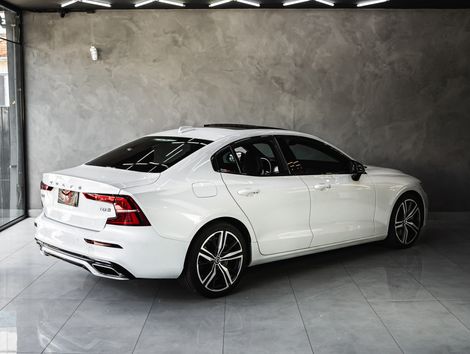 Volvo S60 T-8 R-DESIGN 2.0 407cv 4p Híbrido