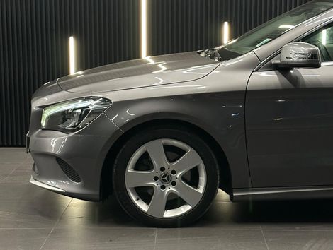 Mercedes CLA-180 1.6 16V 122cv Aut.