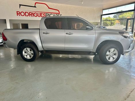 Toyota Hilux CD SR 4x2 2.7 16V/2.7 Flex Aut.