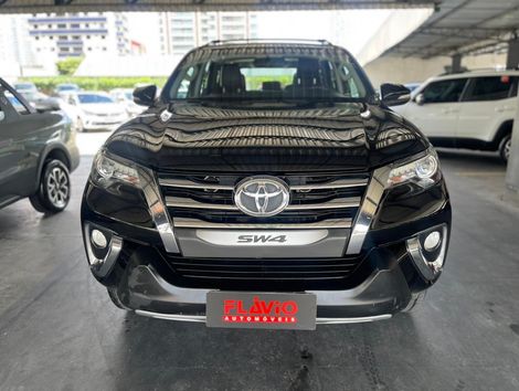 Toyota Hilux SW4 SRX 4x4 2.8 TDI 16V Dies. Aut.