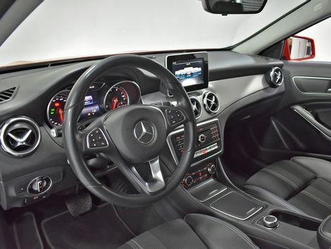 Mercedes GLA 200 Advance 1.6/1.6 TB 16V Flex Aut.