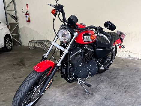 Harley XL 883 R