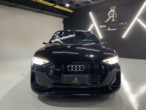 Audi E-TRON Performa. Black Aut. (Elétrico)