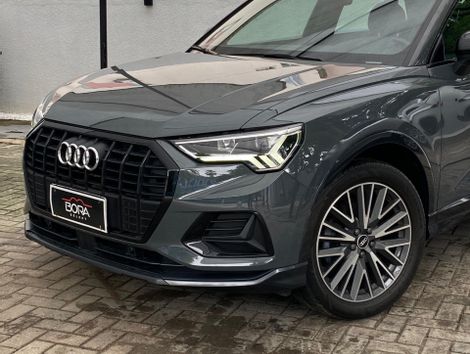 Audi Q3 Black Ed. 1.4 TFSI Flex/Black S-tron.