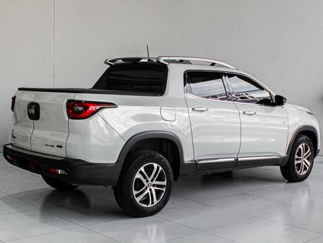 Fiat Toro Volcano 2.4 16V Flex Aut.