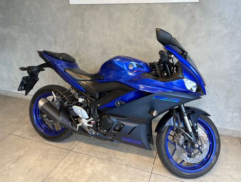 YAMAHA YZF R-3 321/ABS
